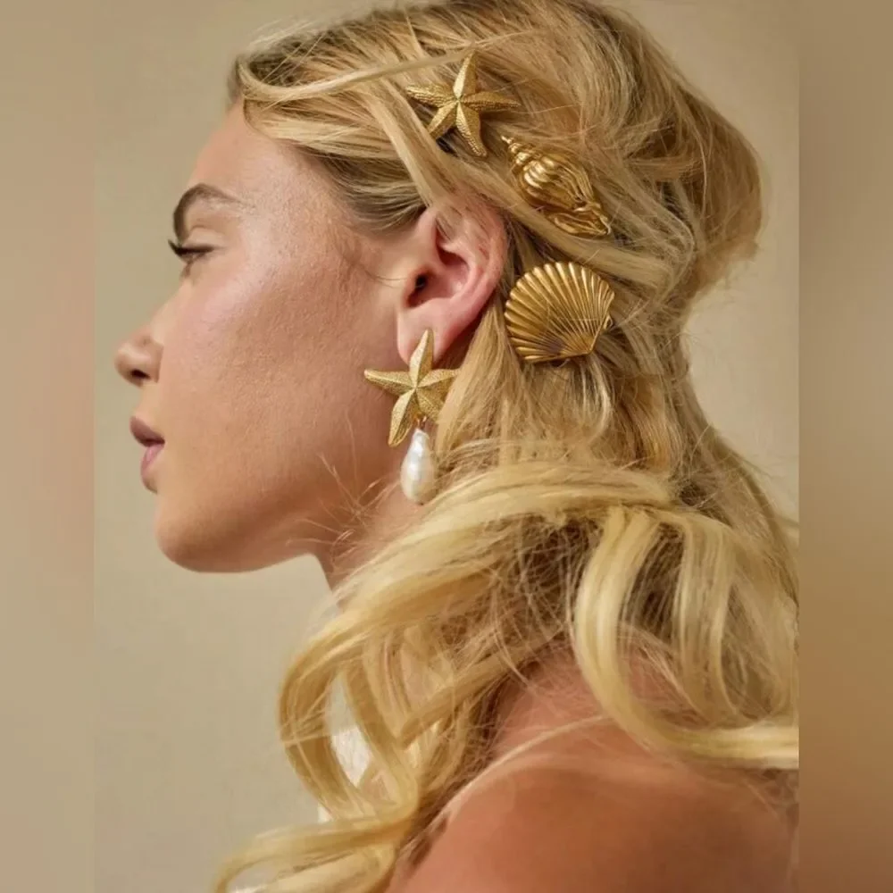 Seashell hair clip M1149